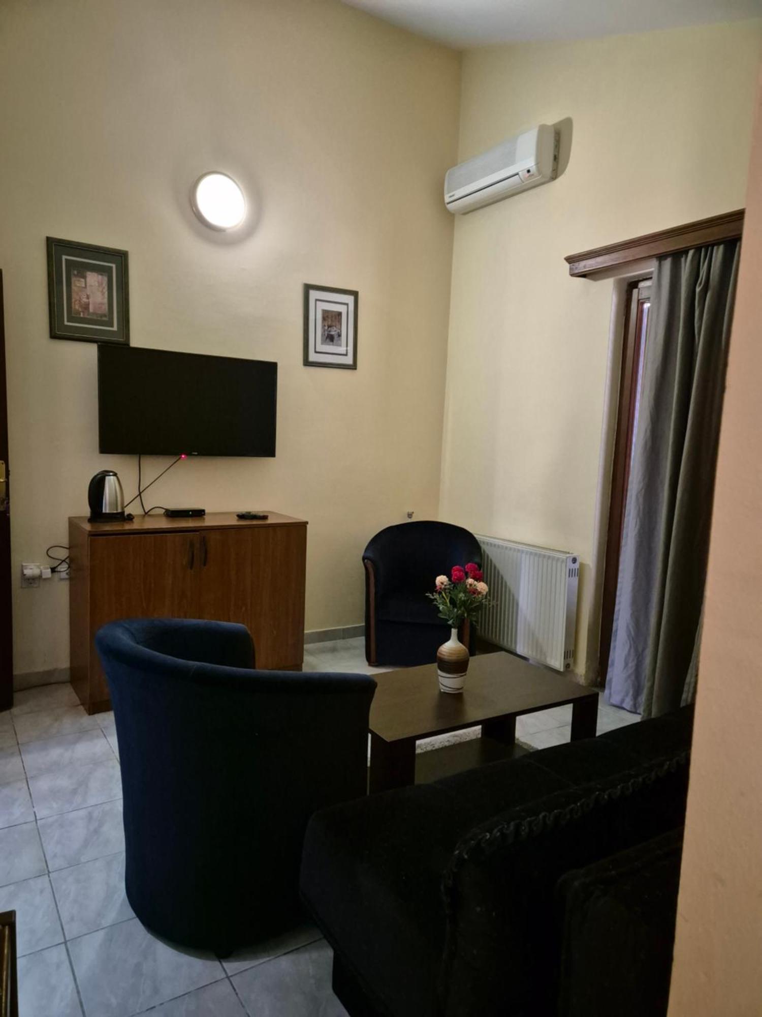 Mali Milocer Bay Accommodation Sveti Stefan Oda fotoğraf