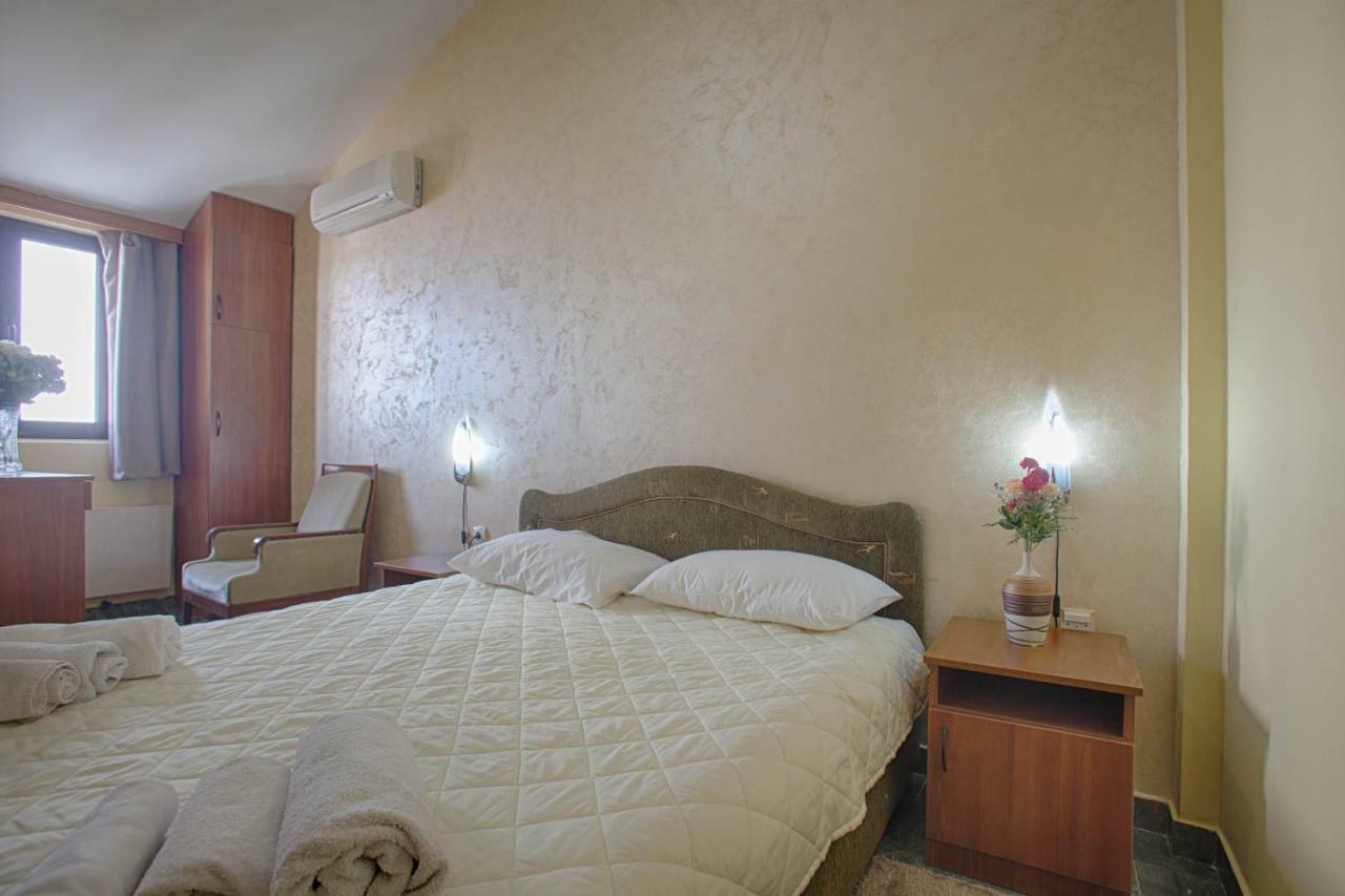 Mali Milocer Bay Accommodation Sveti Stefan Dış mekan fotoğraf